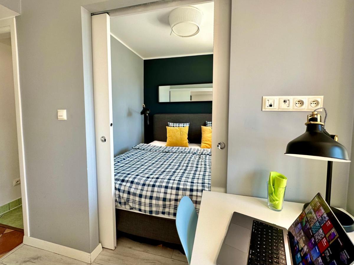 Gold 2 King Size Bed, Metro X2 Free Wifi, 50'Tv Netflix, Hbo, Appletv+ Lägenhet Warszawa Exteriör bild